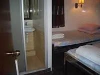 Maple Leaf Guest House Hong Kong 2*,
